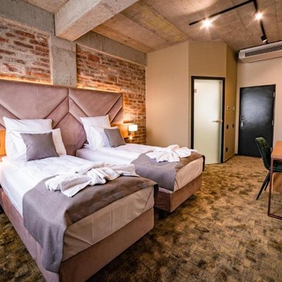 Oradea - Mustang Boutique Rooms 4