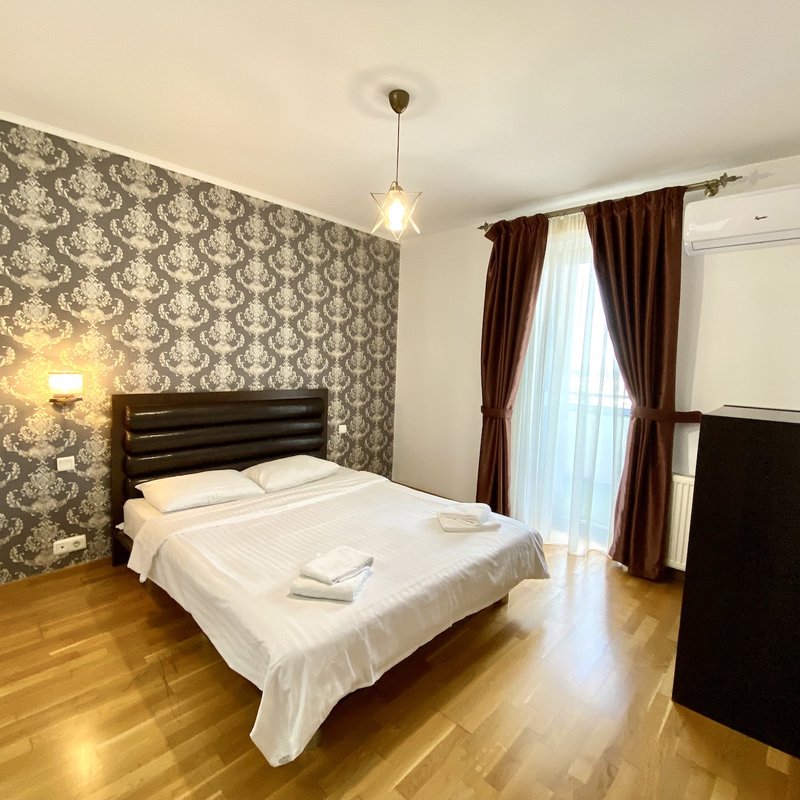 MONACO GRAND APARTMENTS