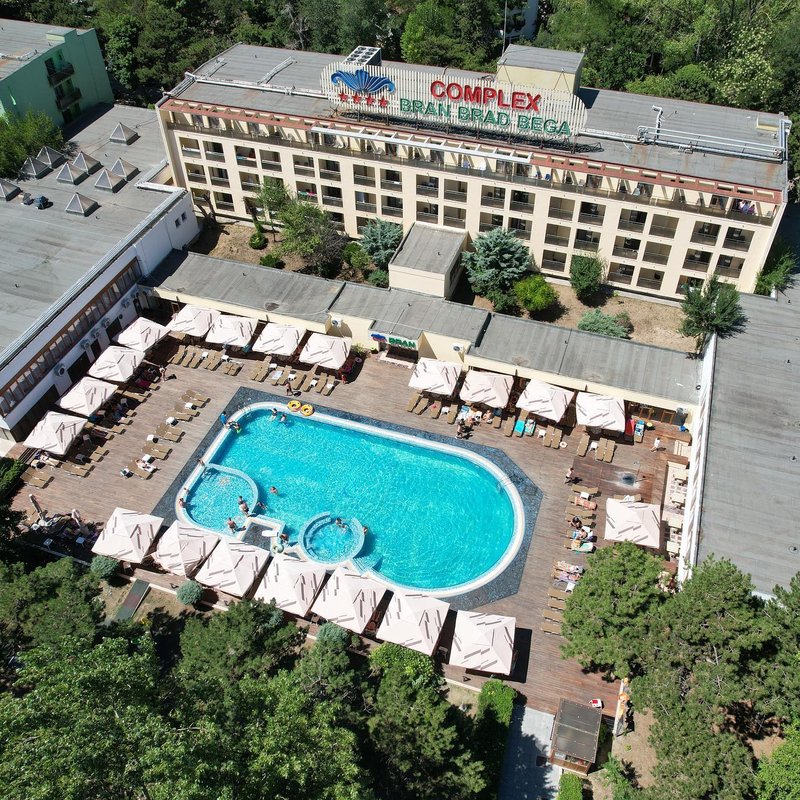 Complex Bran Brad Bega