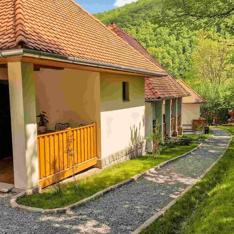 Körtövés Guest Village