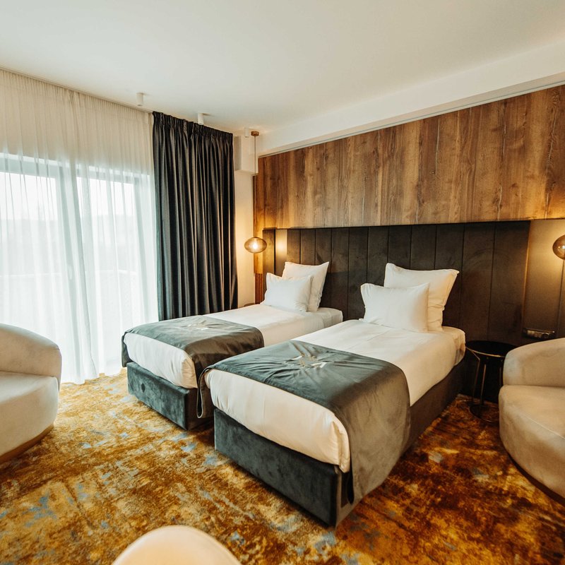 HOTEL IZA